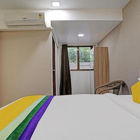 Glitz Hotels Golden Birds - Mahape, Navi Mumbai Esterno foto