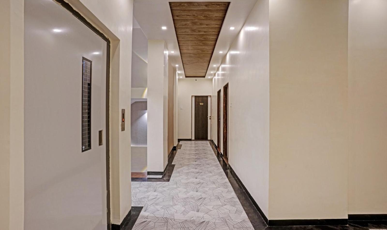 Glitz Hotels Golden Birds - Mahape, Navi Mumbai Esterno foto