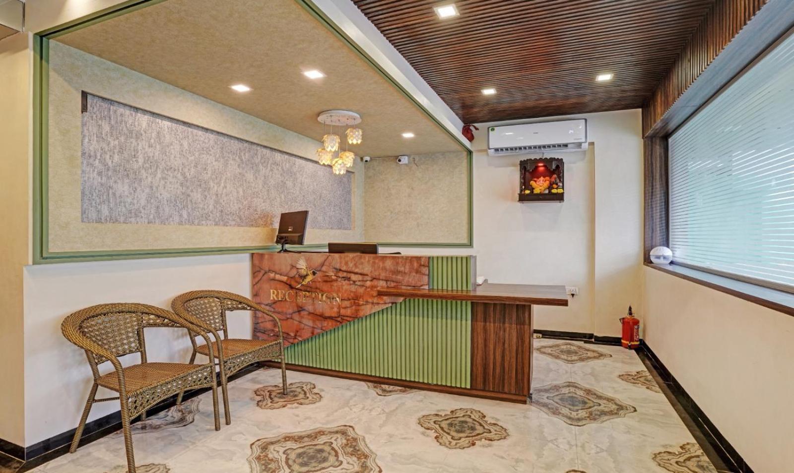 Glitz Hotels Golden Birds - Mahape, Navi Mumbai Esterno foto